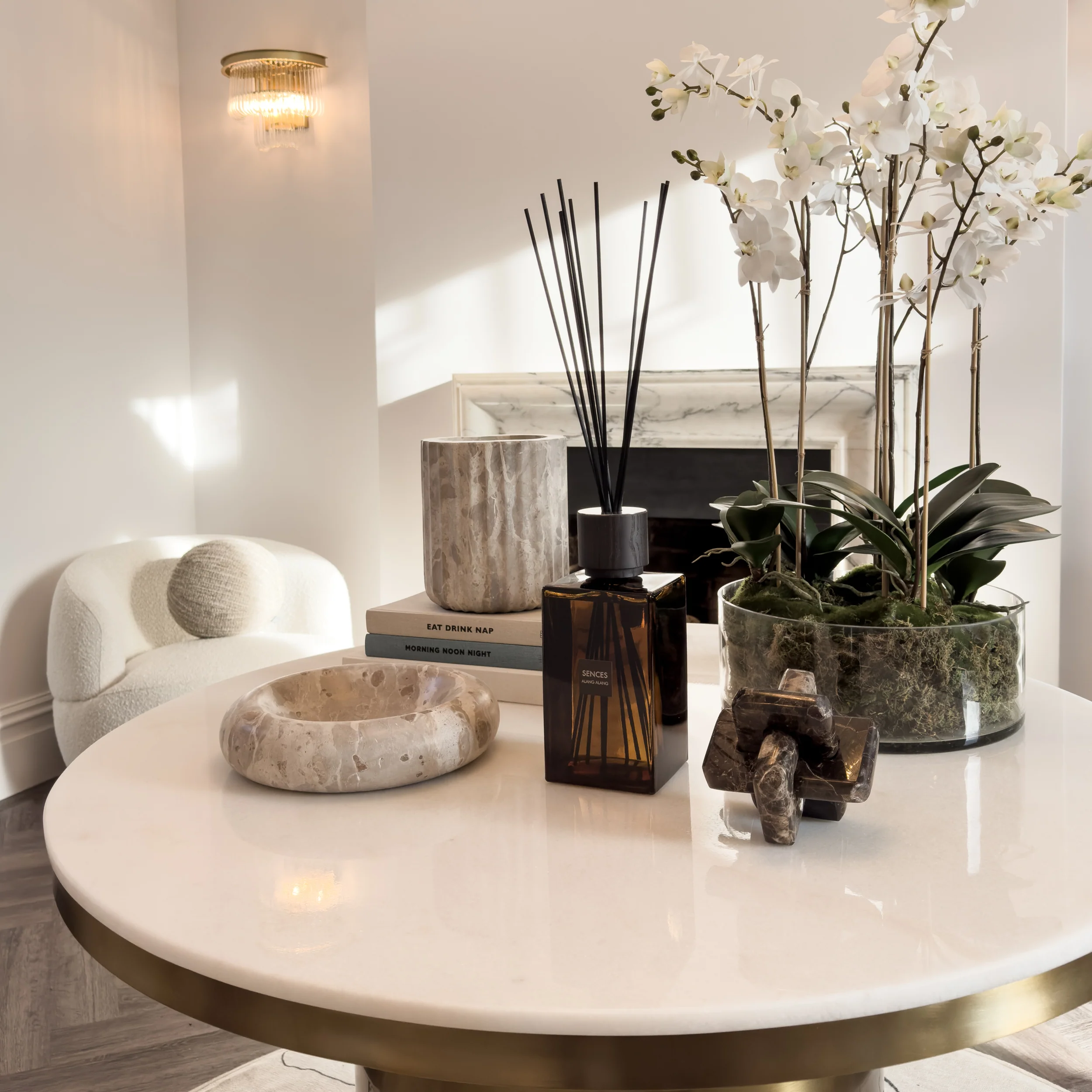 Enormous Amora Reed Diffuser with Amber Glass Bottle - Image 4