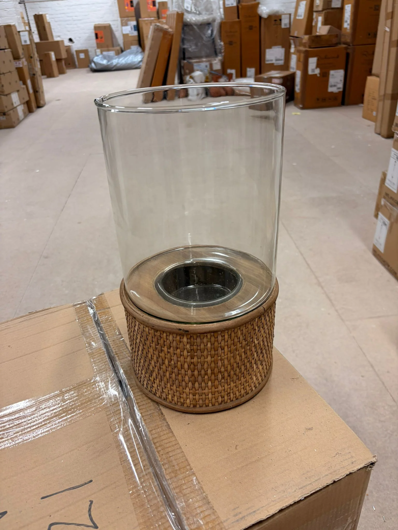 Argola Hurricane Lamp with Glass and Rattan – Open Box Return - Image 3
