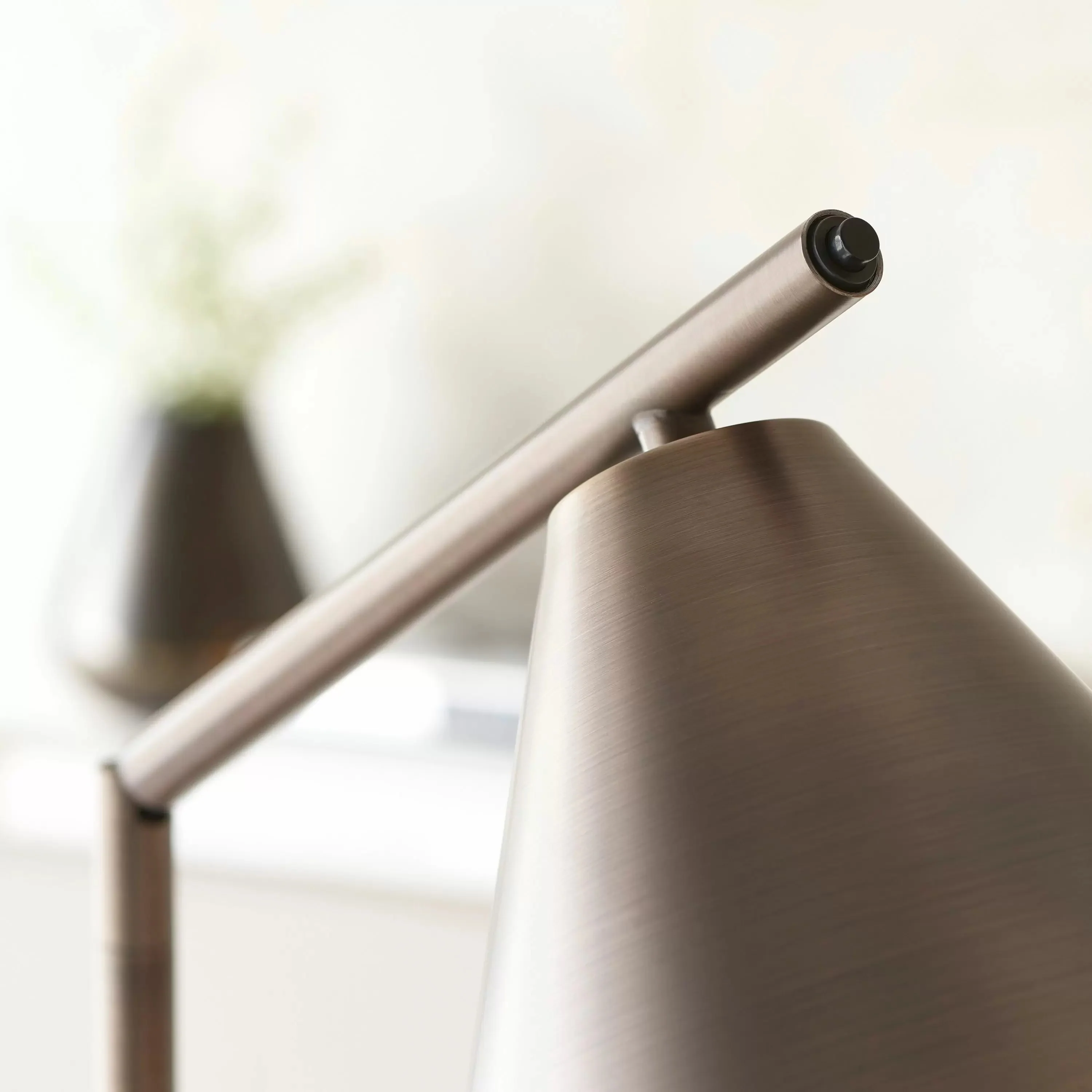 Aura Floor Lamp – Antique Bronze - Image 6