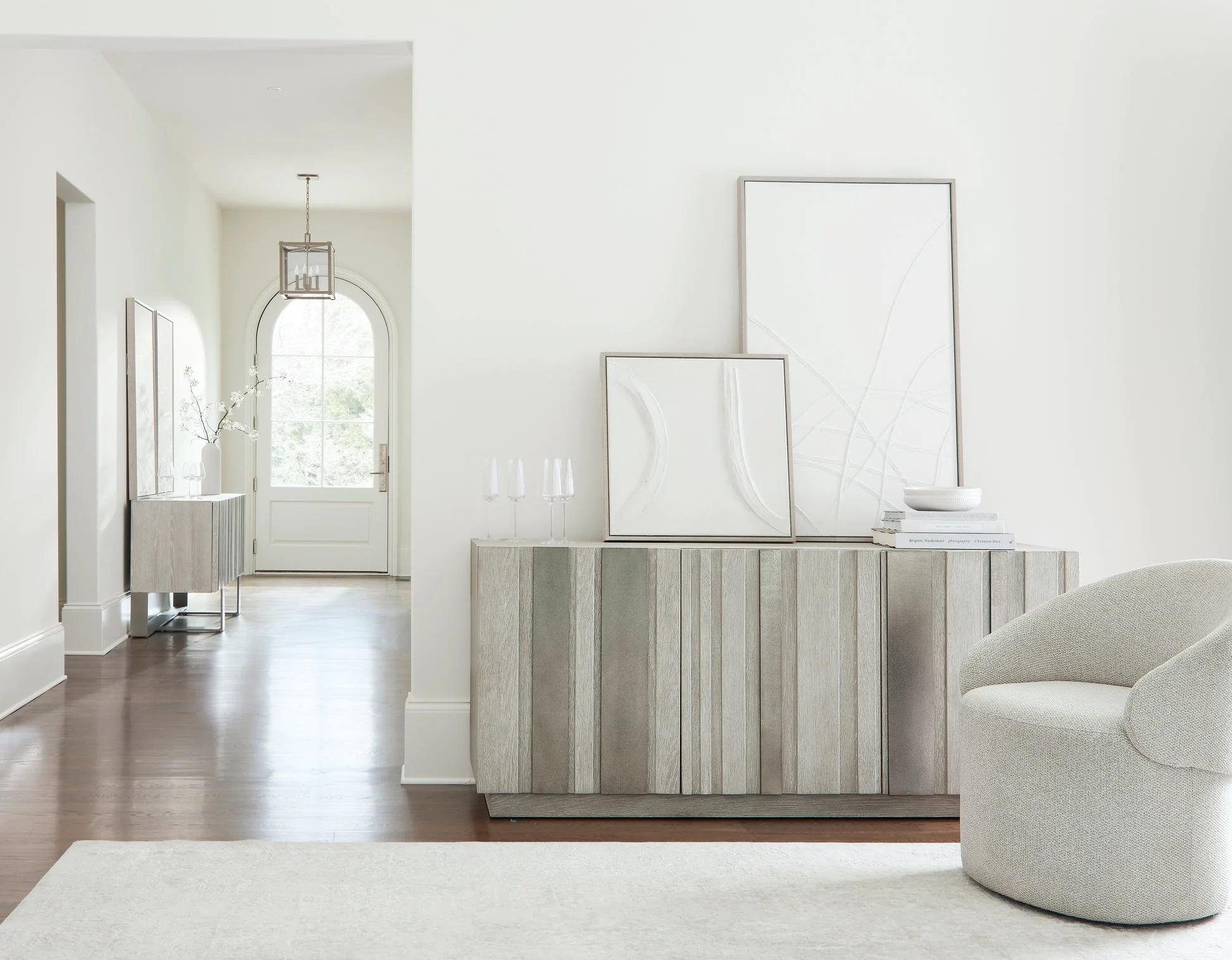 Bernhardt Tempo Buffet – Plinth Base - Image 8