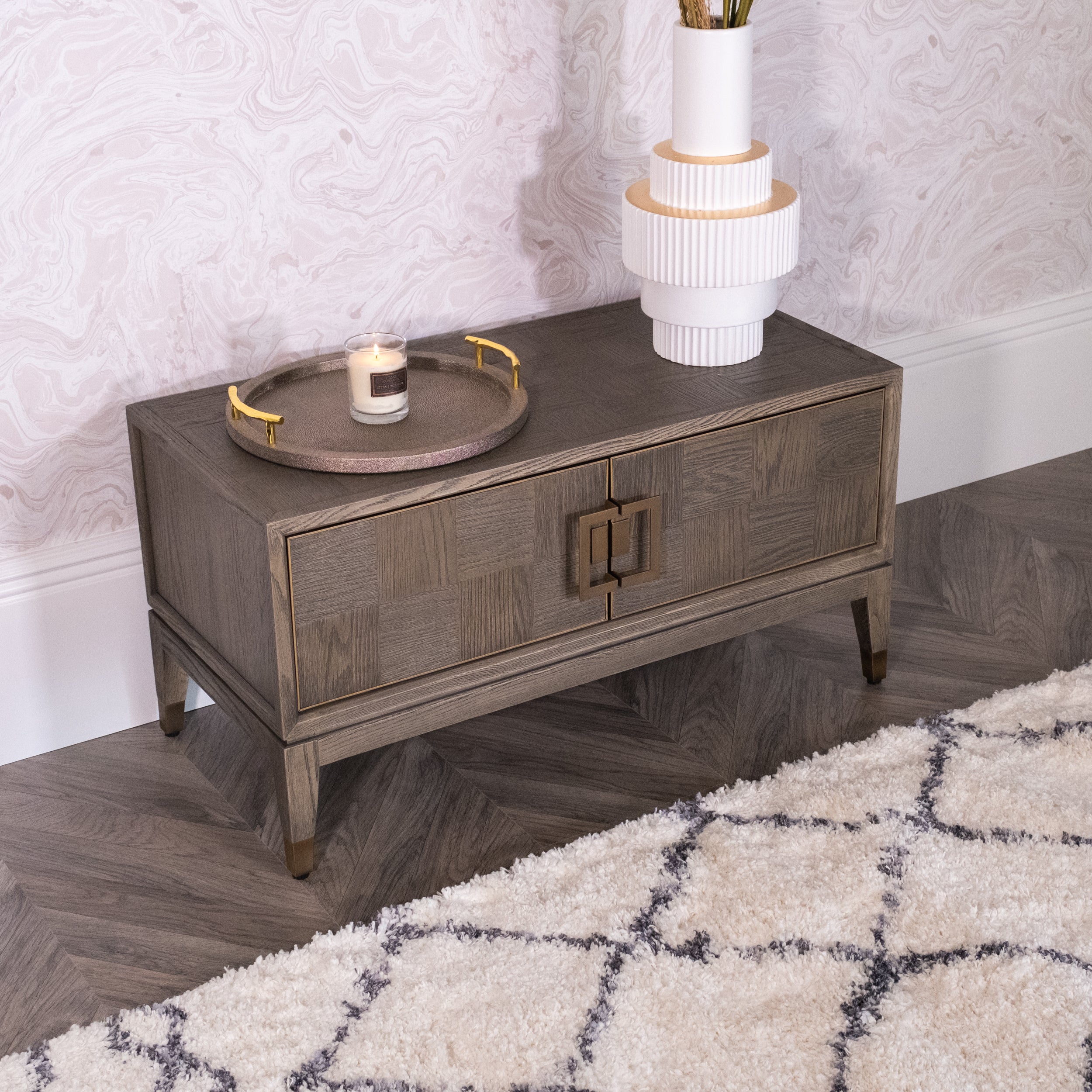 Fernsby Squares Entertainment Unit with Oak and Brass - Image 8