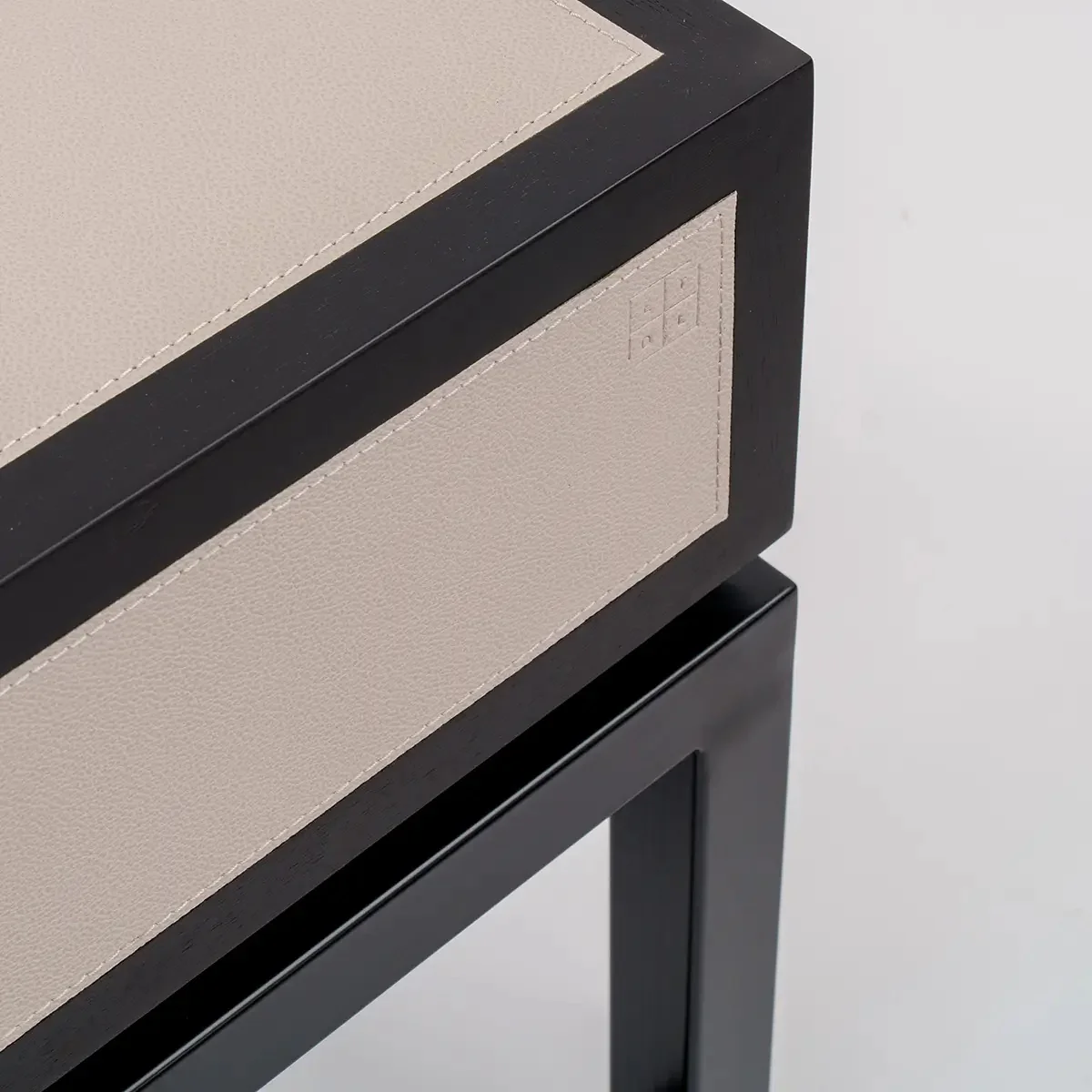 Eccotrading Bertie Side Table - Pumice Leather - Image 3
