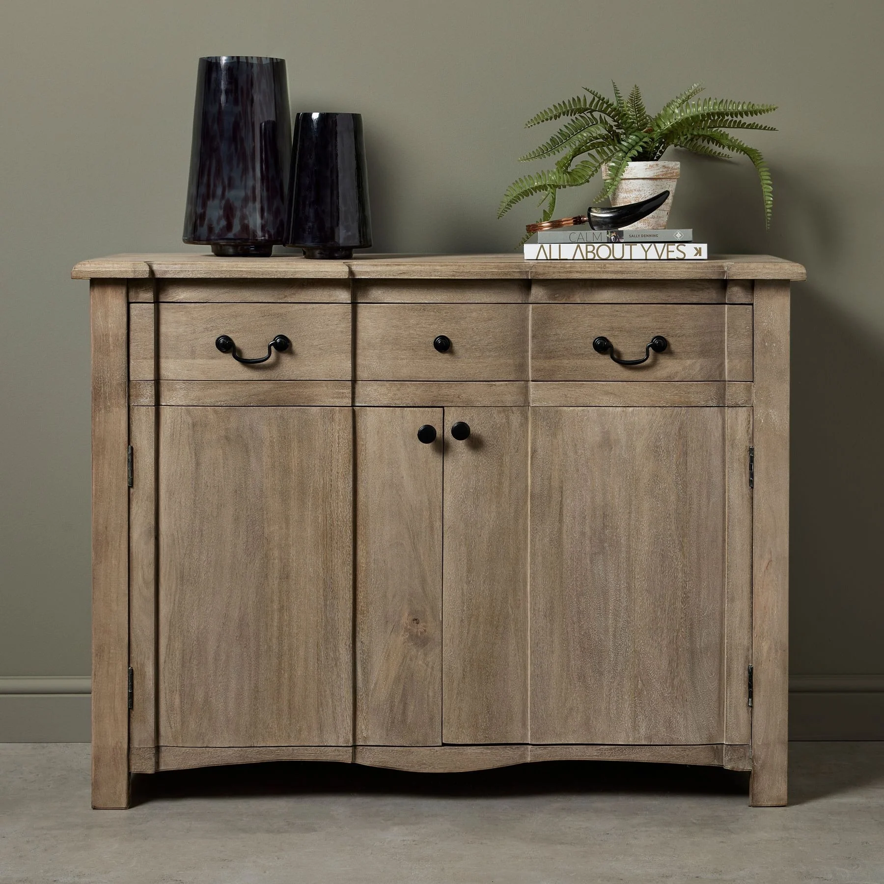 Hill Interiors Copgrove Sideboard – 2 Doors and 1 Drawer - Image 5