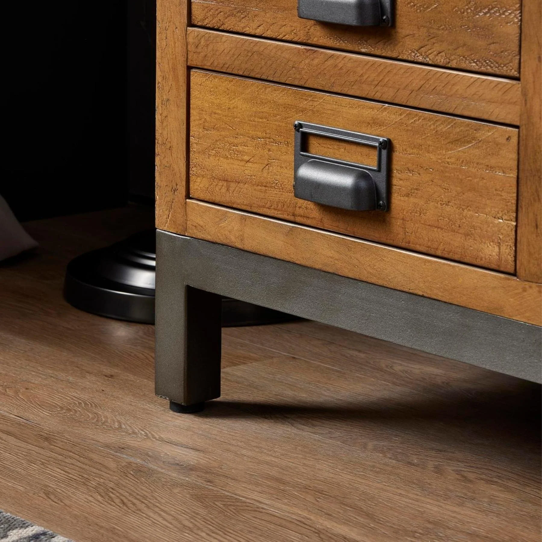Hill Interiors The Draftsman Collection Merchant Chest – 20 Drawers - Image 6