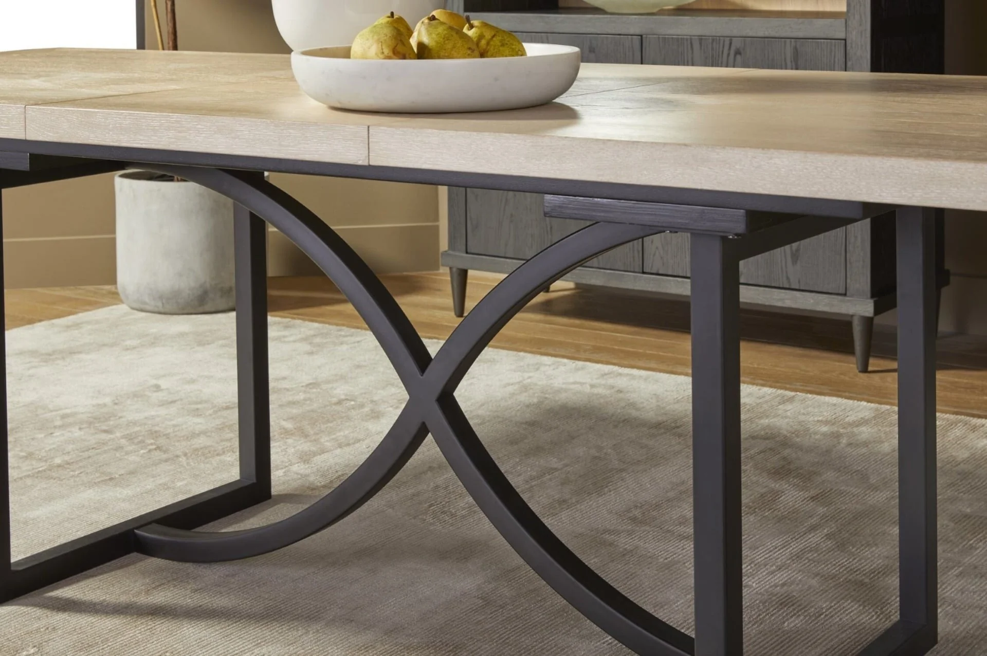 Hooker Furnishings Tranquillity Rectangular Extending Dining Table with Metal Base - Image 3