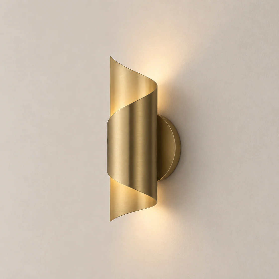 Hudson Valley Lighting Evie Wall Sconce in Warm Brass Coloured Steel – Second - Image 2