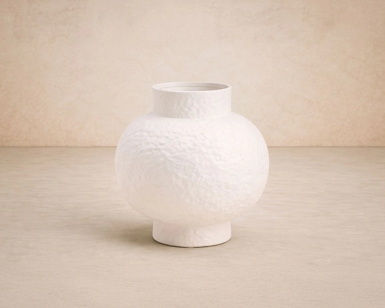 Liang & Eimil Erosia Vase – White Ceramic - Image 2