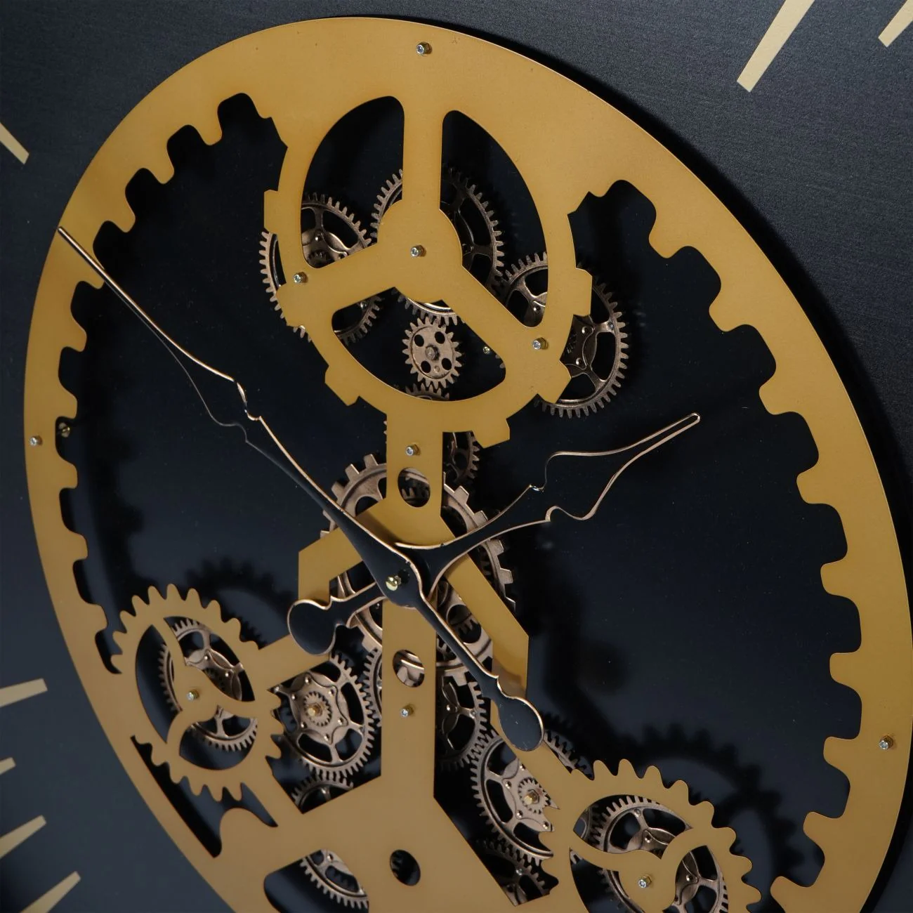 Libra Interiors Palladium Wall Clock with Central Moving Cogs - Image 5