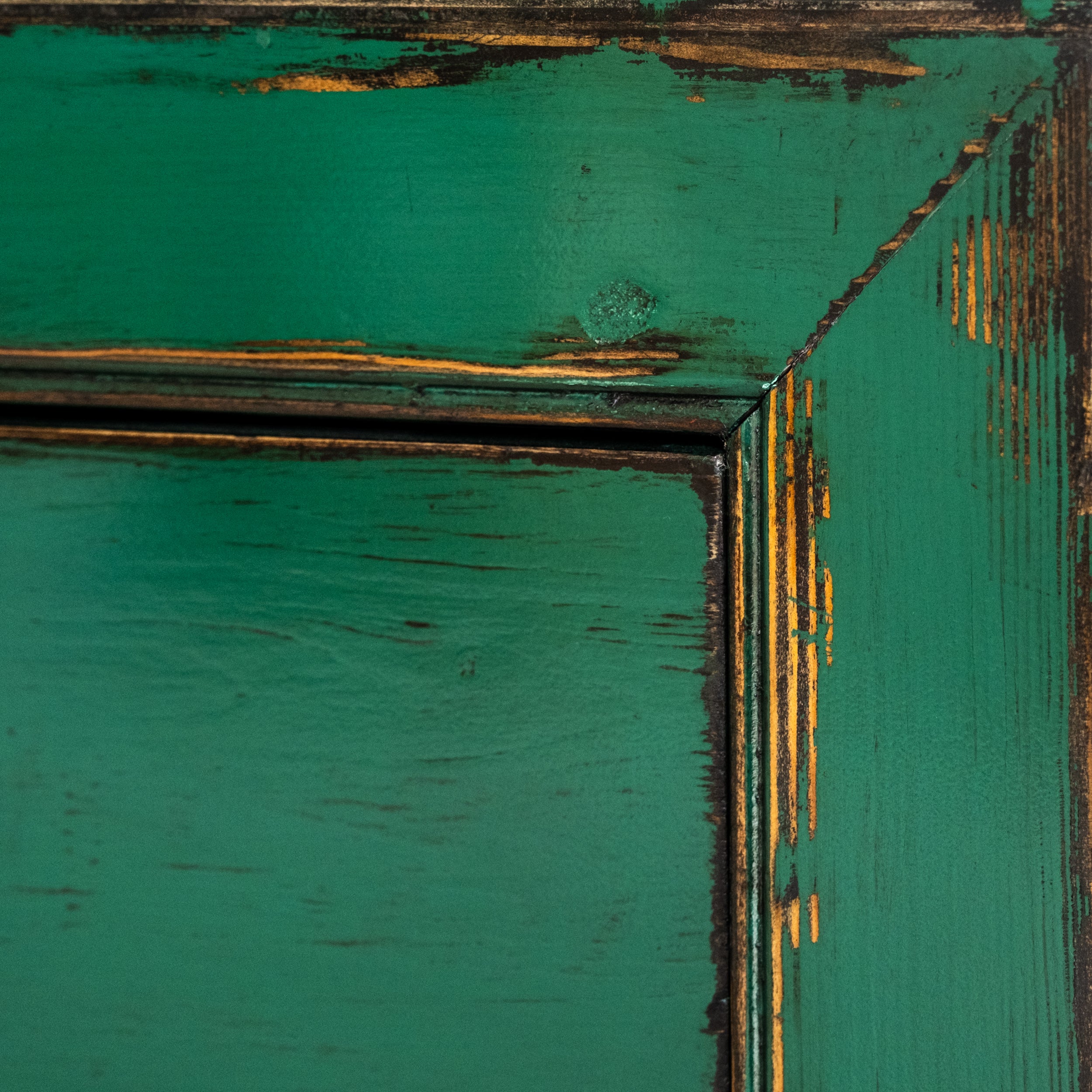 Lingbao Peacock Wide Chest of Drawers in Green - Image 10