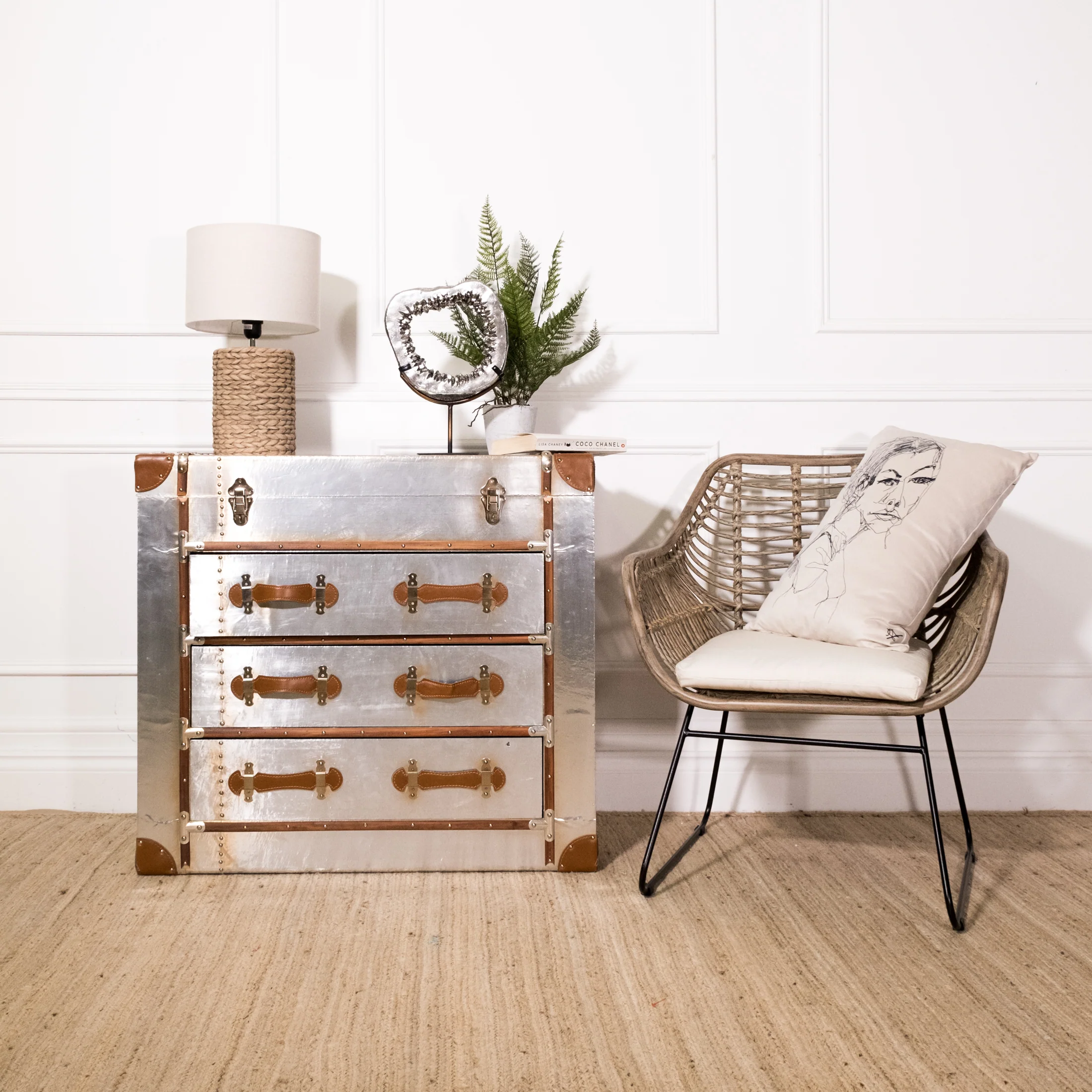 Medium Becker Rattan Style Lamp - Image 2