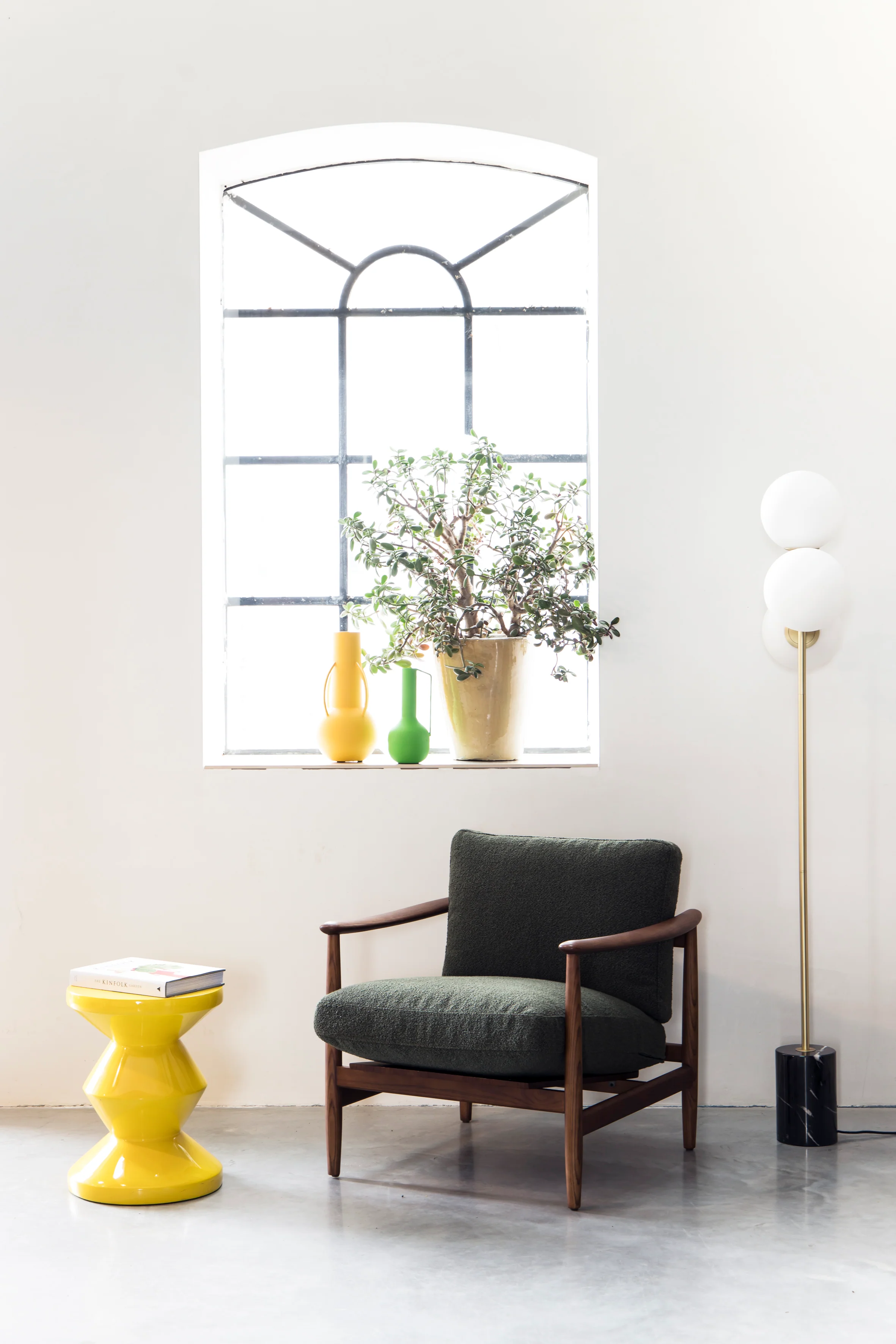 Pols Potten Migg Zig Zag Stool in Yellow Lacquered Polyester - Image 3