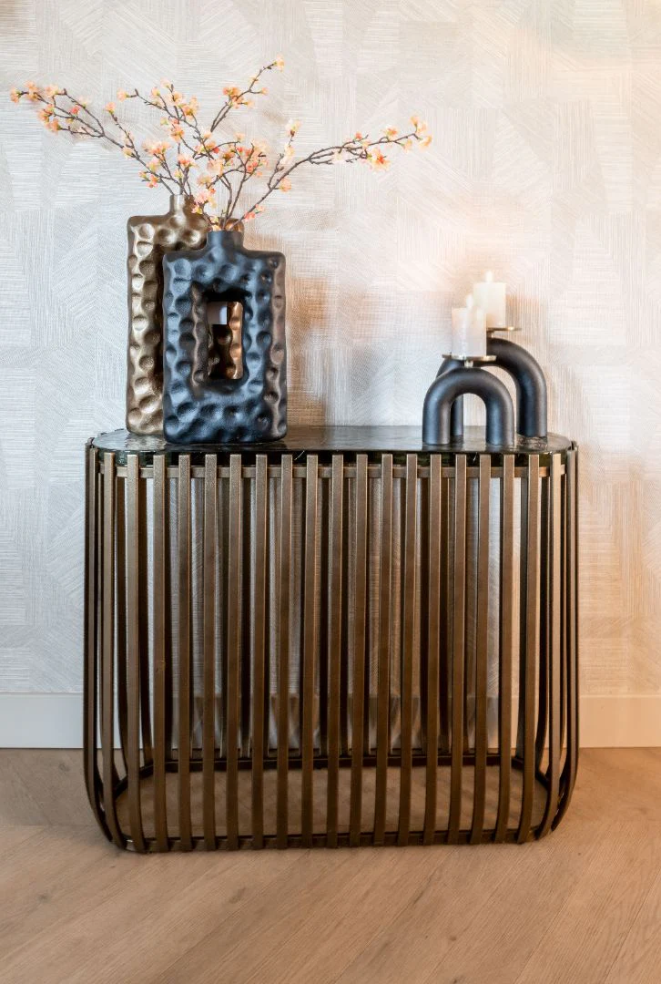 Richmond Interiors Alain Vase – Black - Image 4