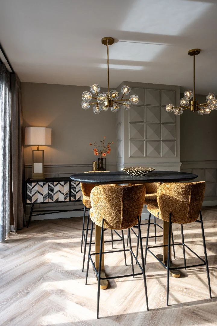 Richmond Interiors Revelin Bar Table – Oval - Image 5