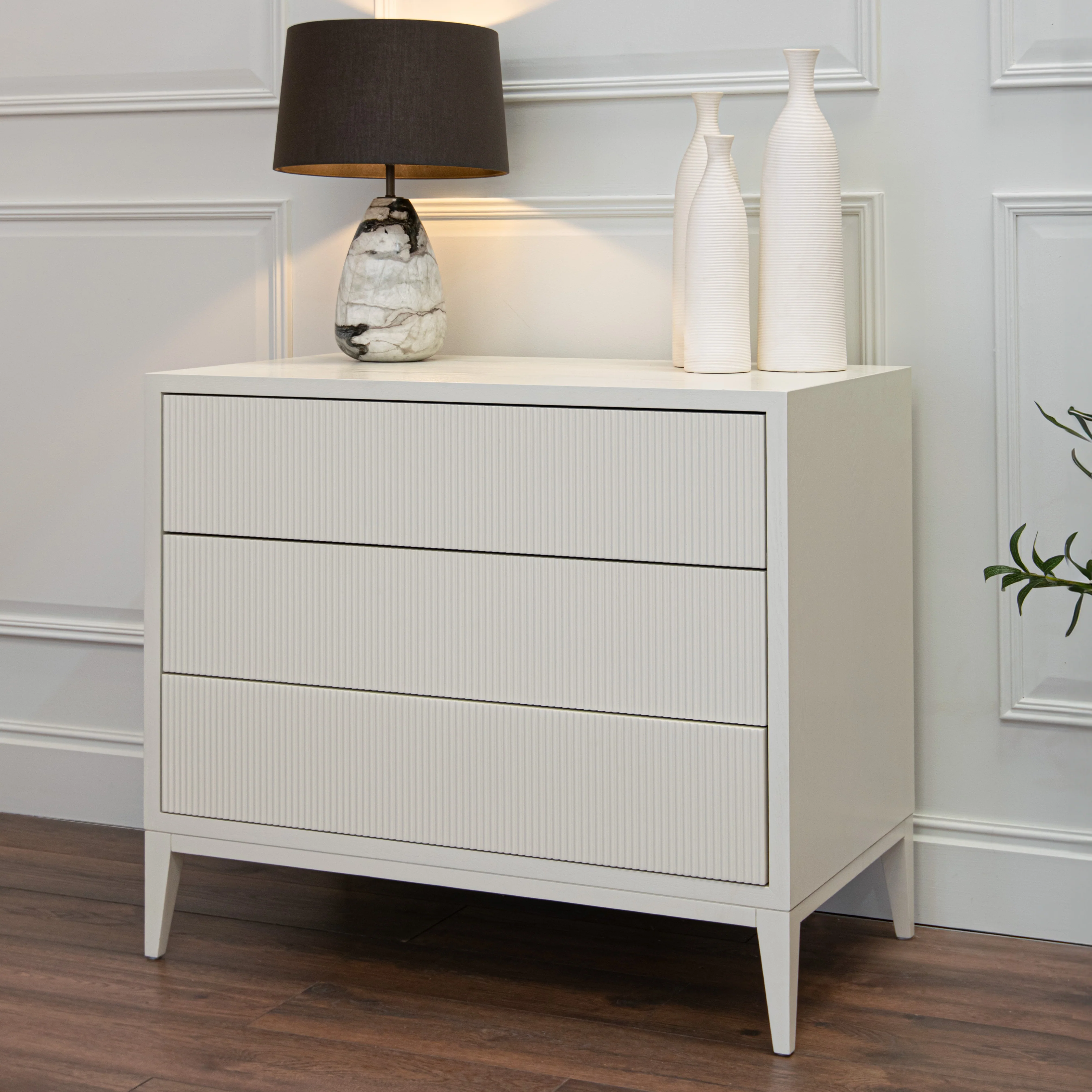RV Astley Amur 3 Drawer Chest – White - Image 2