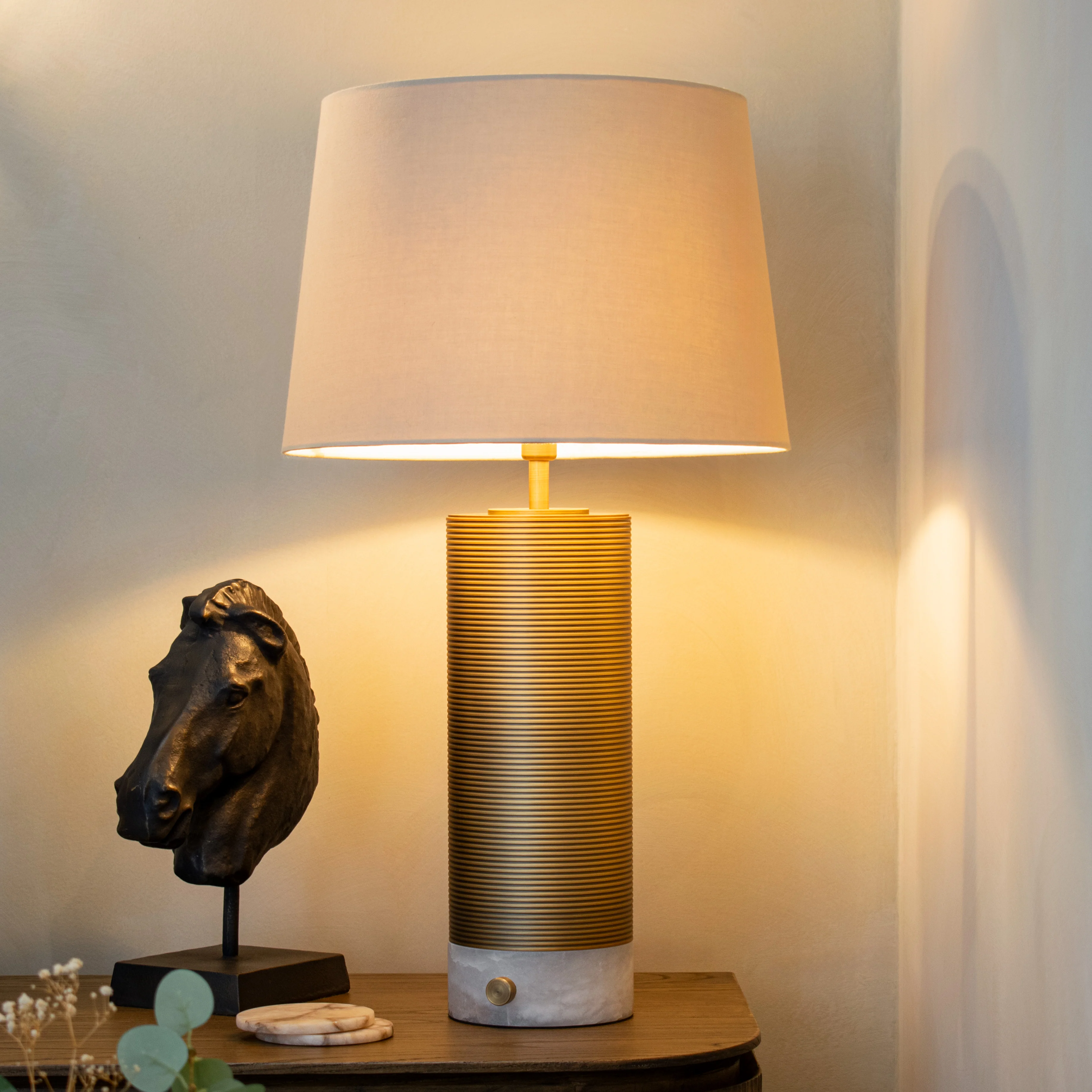 RV Astley Daniel Table Lamp - Image 2