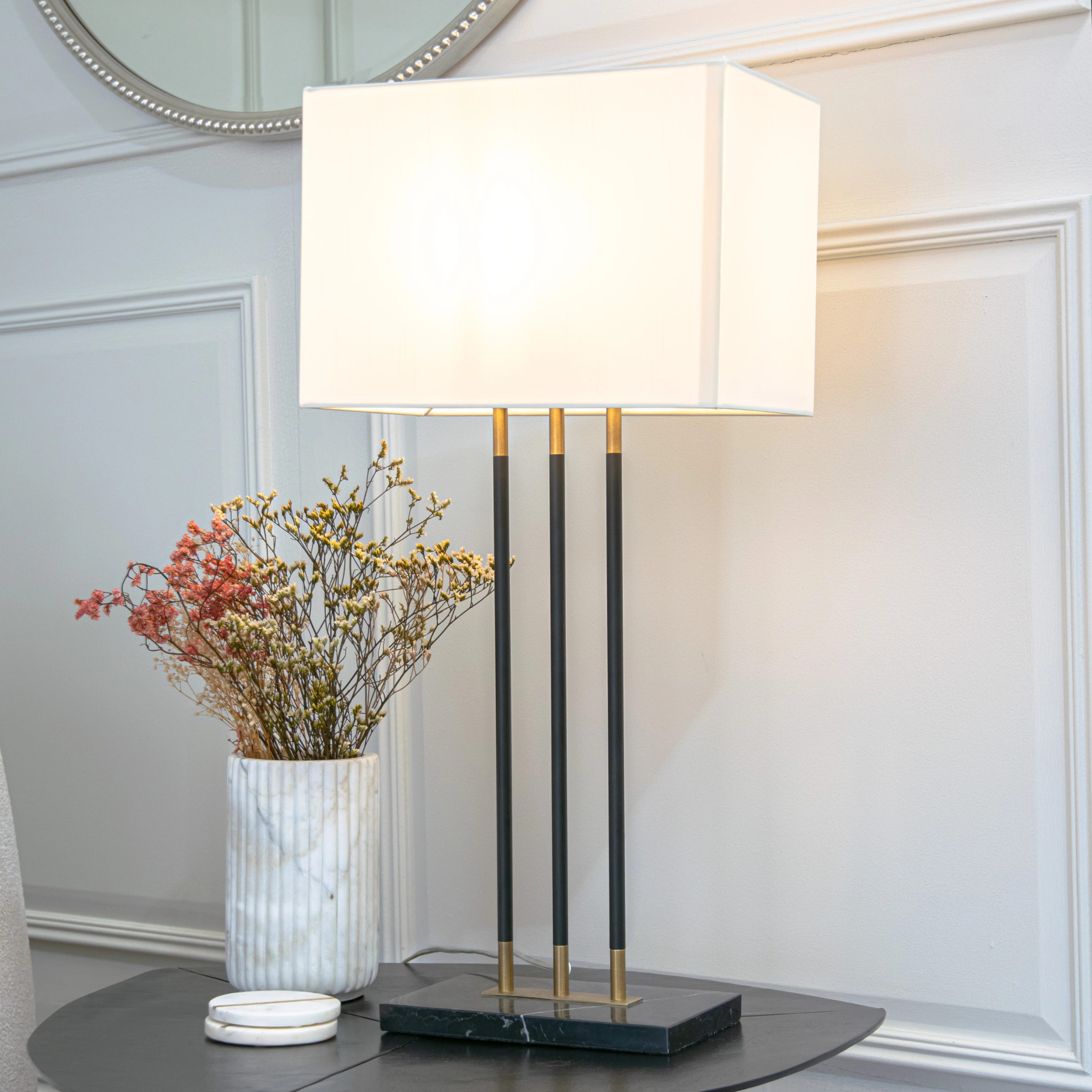 RV Astley Emma Table Lamp - Image 2