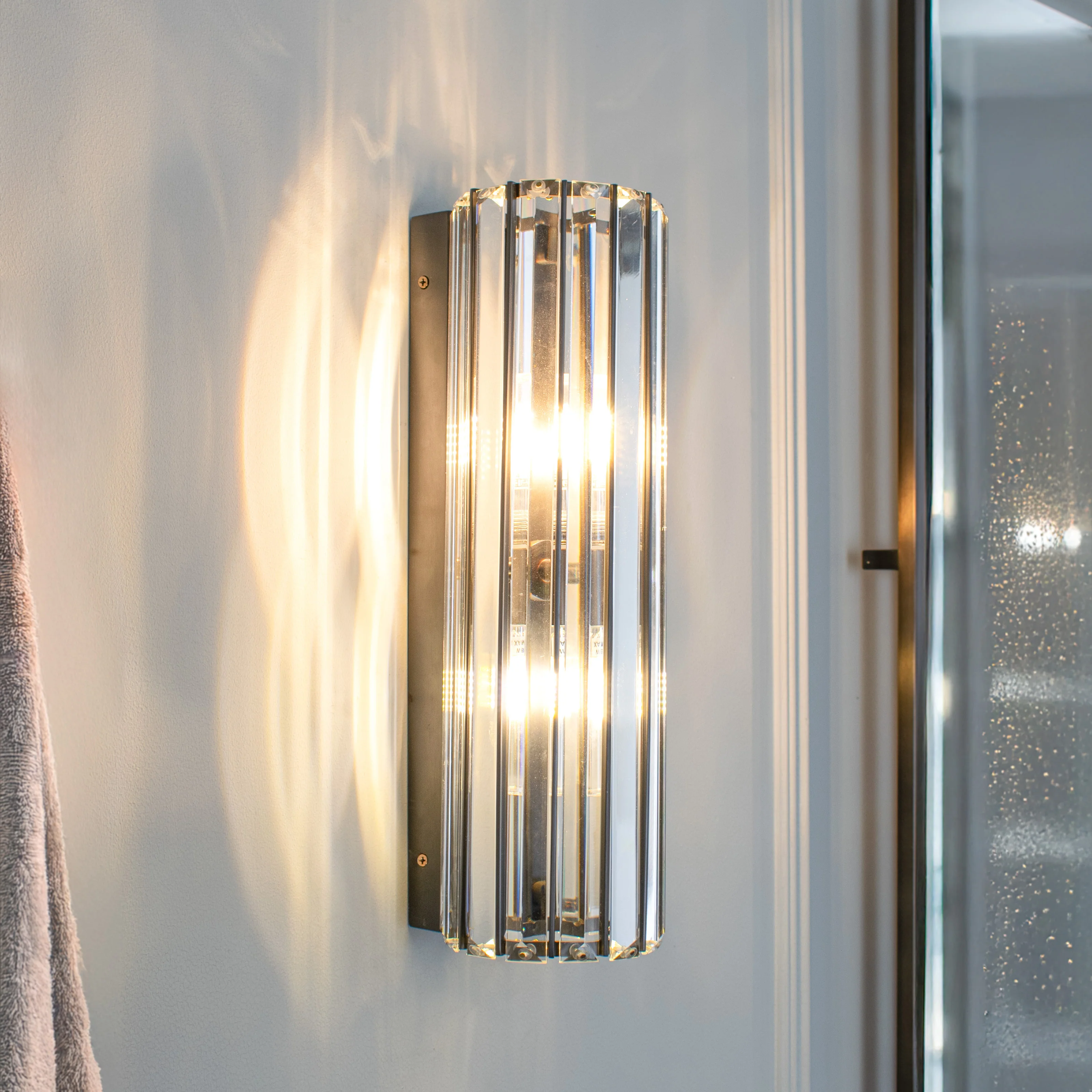 RV Astley Reagan IP65 Wall Lamp – Gunmetal - Image 2