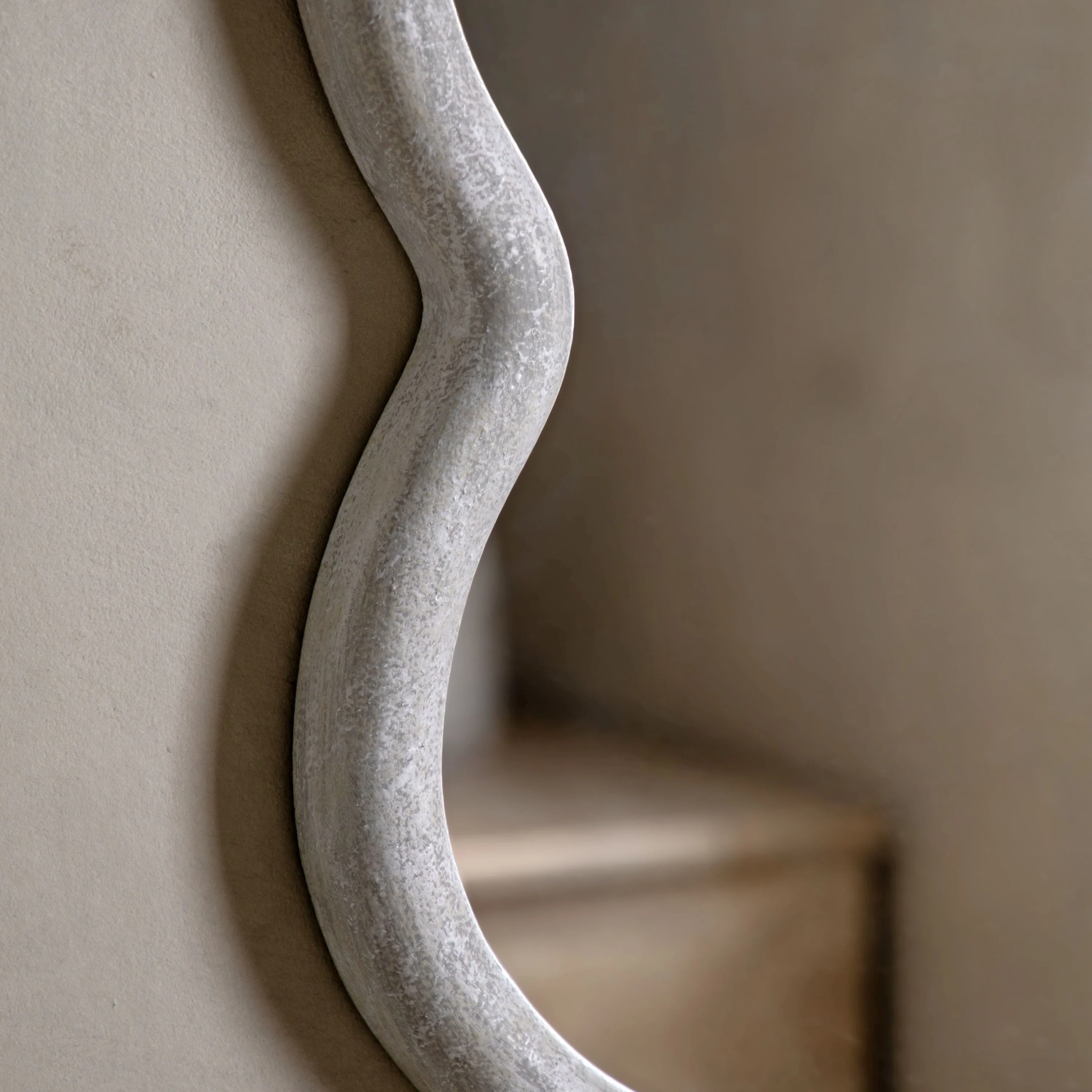 Wave Curved Mirror – Small - Image 4